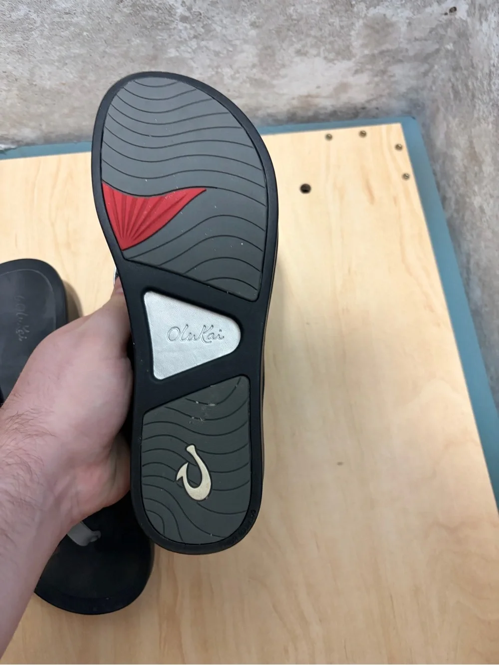 OluKai 'Ohana Women's Sandals size 8